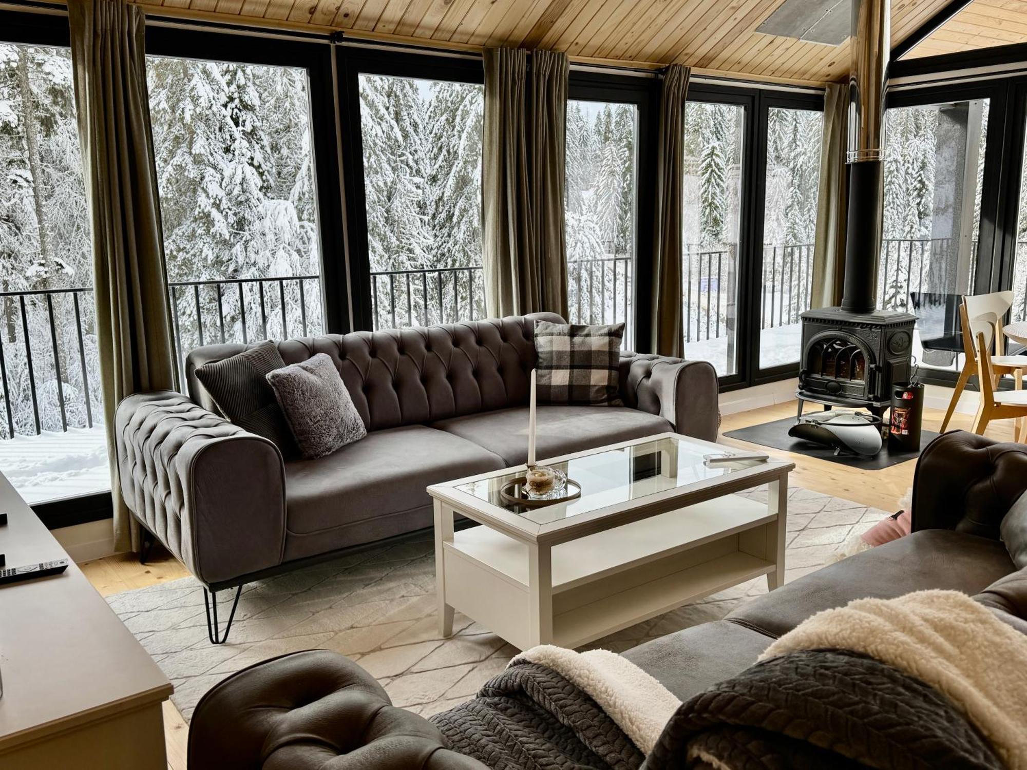 High Five Villas ปอมโปโรโว ภายนอก รูปภาพ