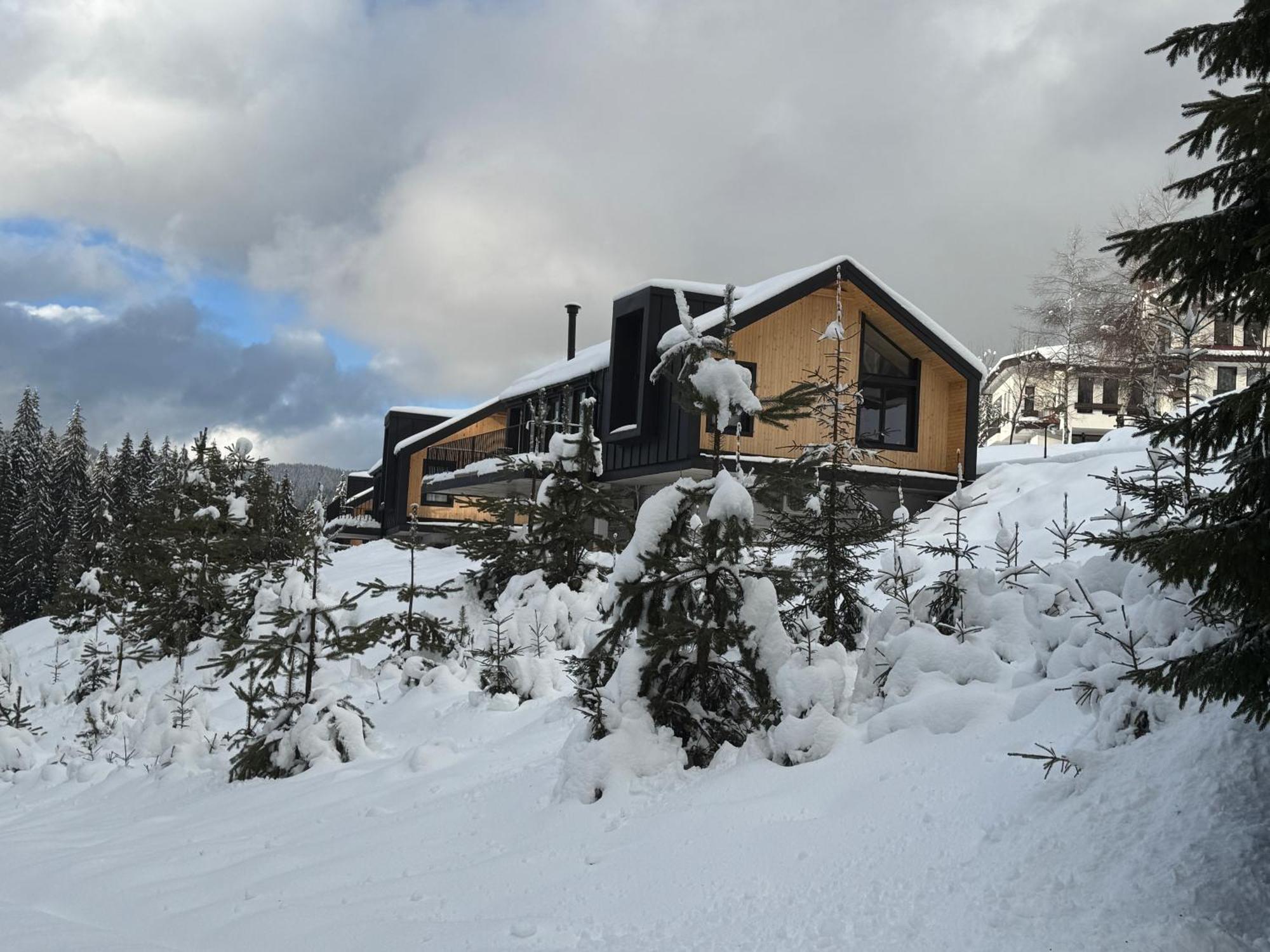 High Five Villas ปอมโปโรโว ภายนอก รูปภาพ